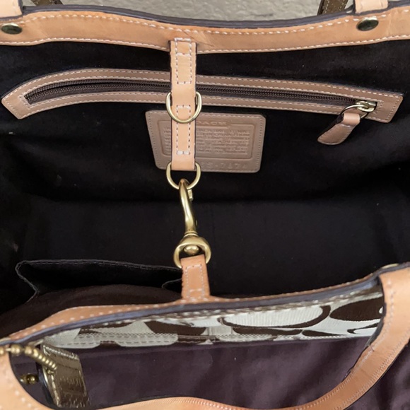 Coach large monogram C tote - Picture 4 of 8